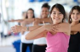 Latihan terbaik untuk menurunkan berat badan pada lengan Anda di rumah Latihan untuk bahu dan lengan Anda di rumah